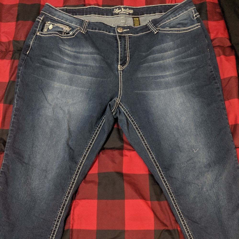 Dark Blue Capri Jeans